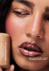 Shania wears date cake + pbj duo and peptide lip shape in stretch