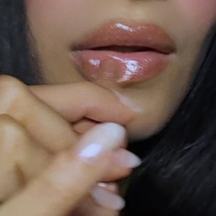 model wearing rhode sweet apple peptide lip treatment