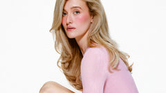 sarah pidgeon wears pocket blush in teacup